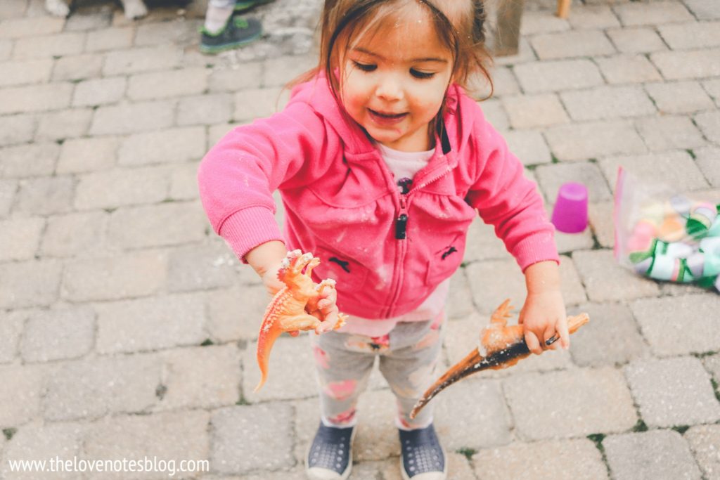 dinosaur sensory play