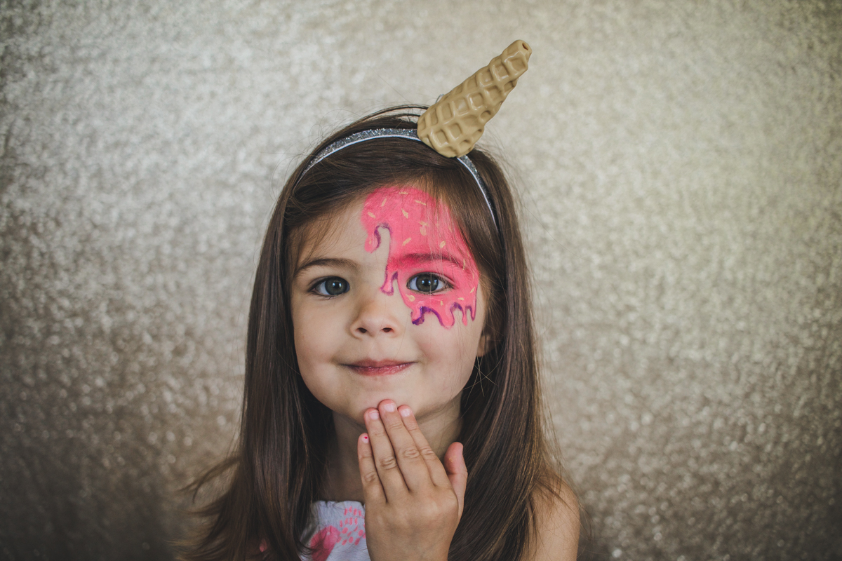 Easy Halloween face paint for kids - the best tutorials on the